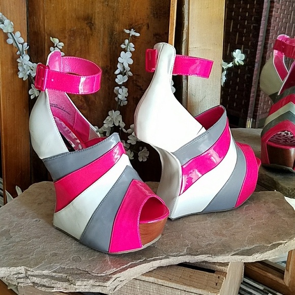 Dollhouse Shoes - Dollhouse "Virus" Curved Wedge Patent Peep Toe